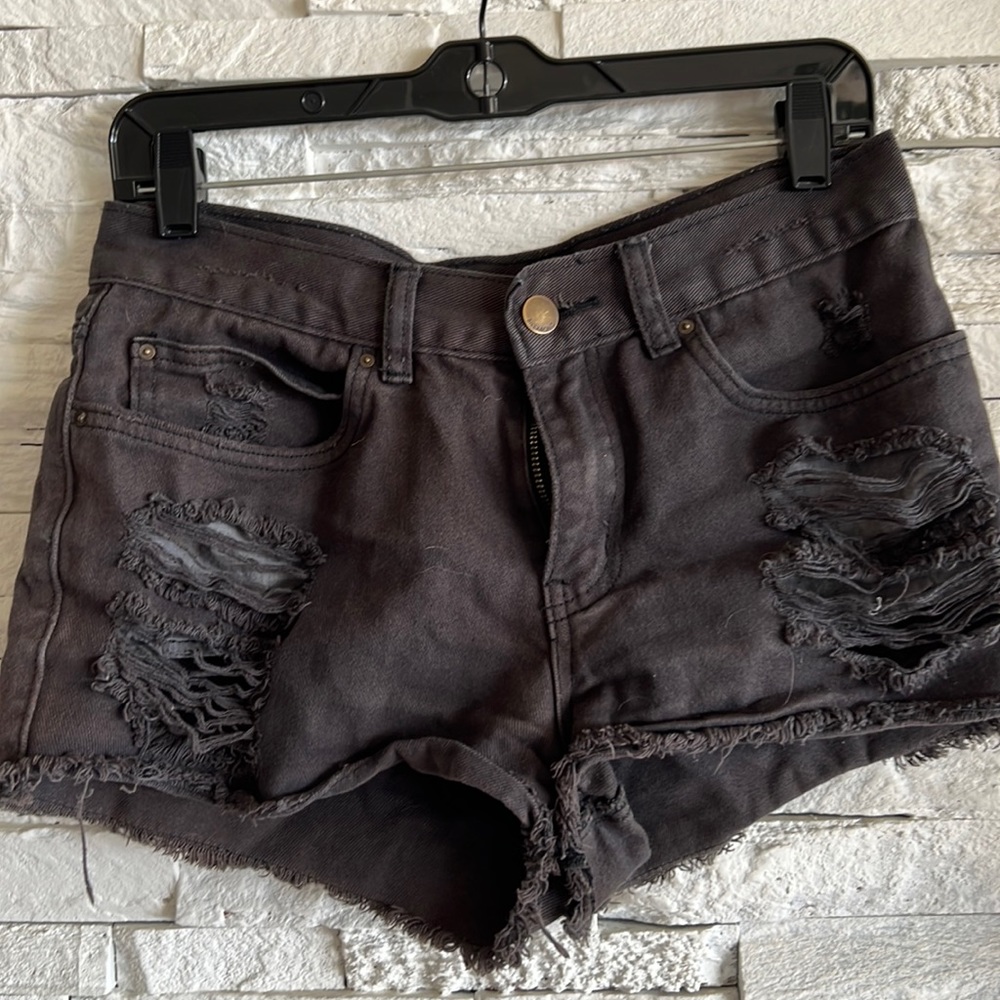 Billabong cut off denim shorts.